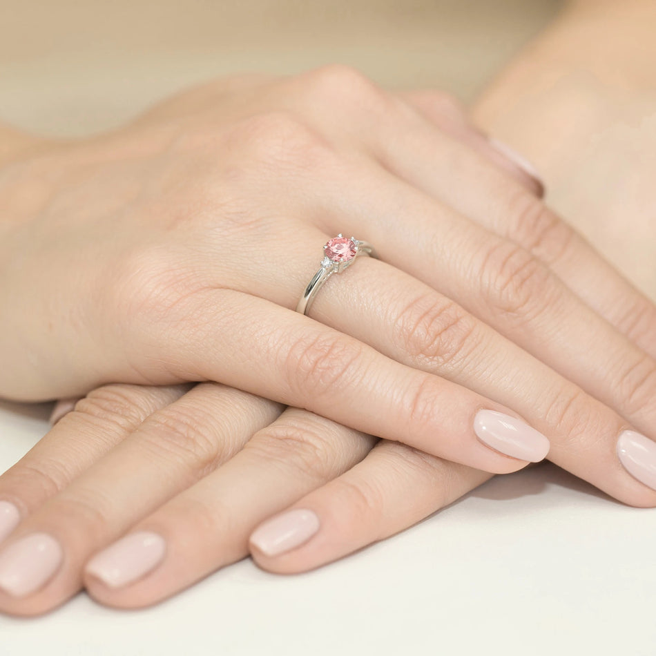 White Gold engagement ring with Round 0.50 ct Central and 0.029 ct Sideline Lab-grown Diamonds - GREMARI fine jewelry