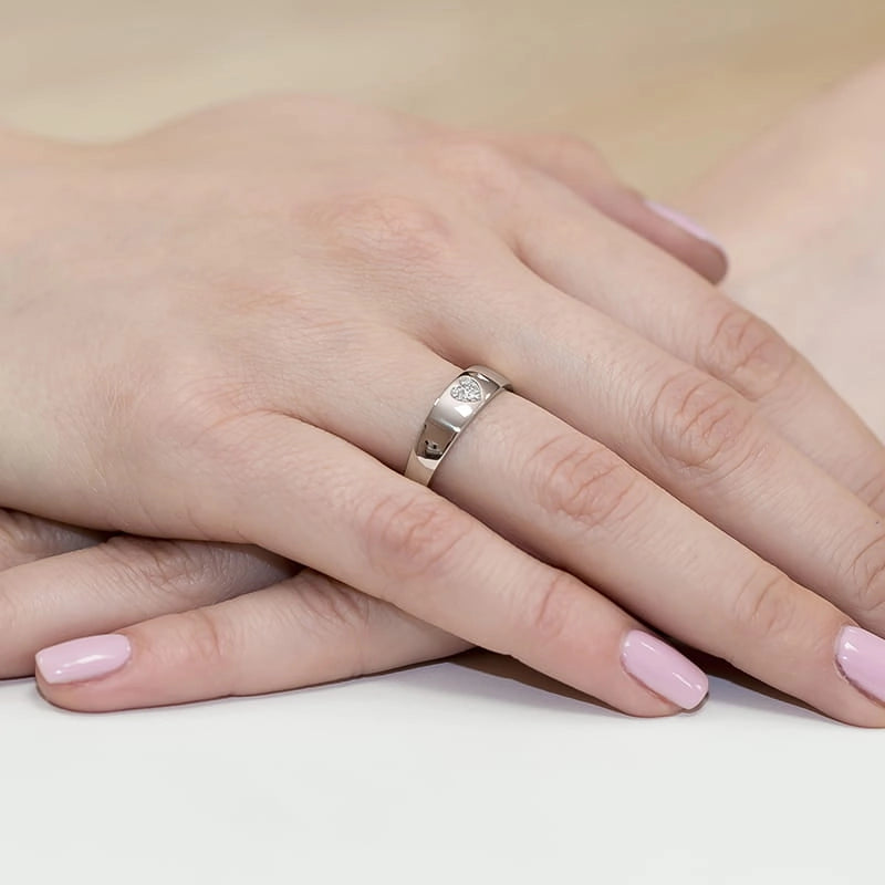 Prsteň z bieleho zlata s diamantmi 0,026 ct