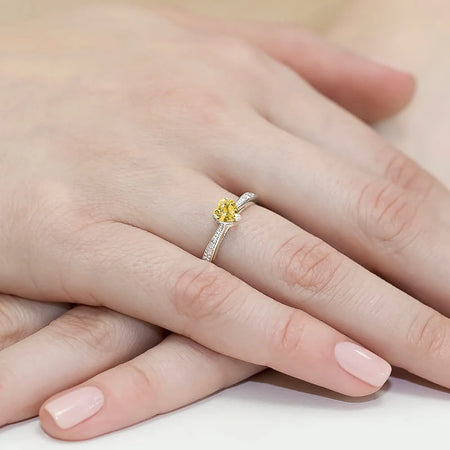 White Gold engagement ring with Heart 0.50 ct Central and 0.03 ct Sideline Lab-grown Diamonds - GREMARI fine jewelry