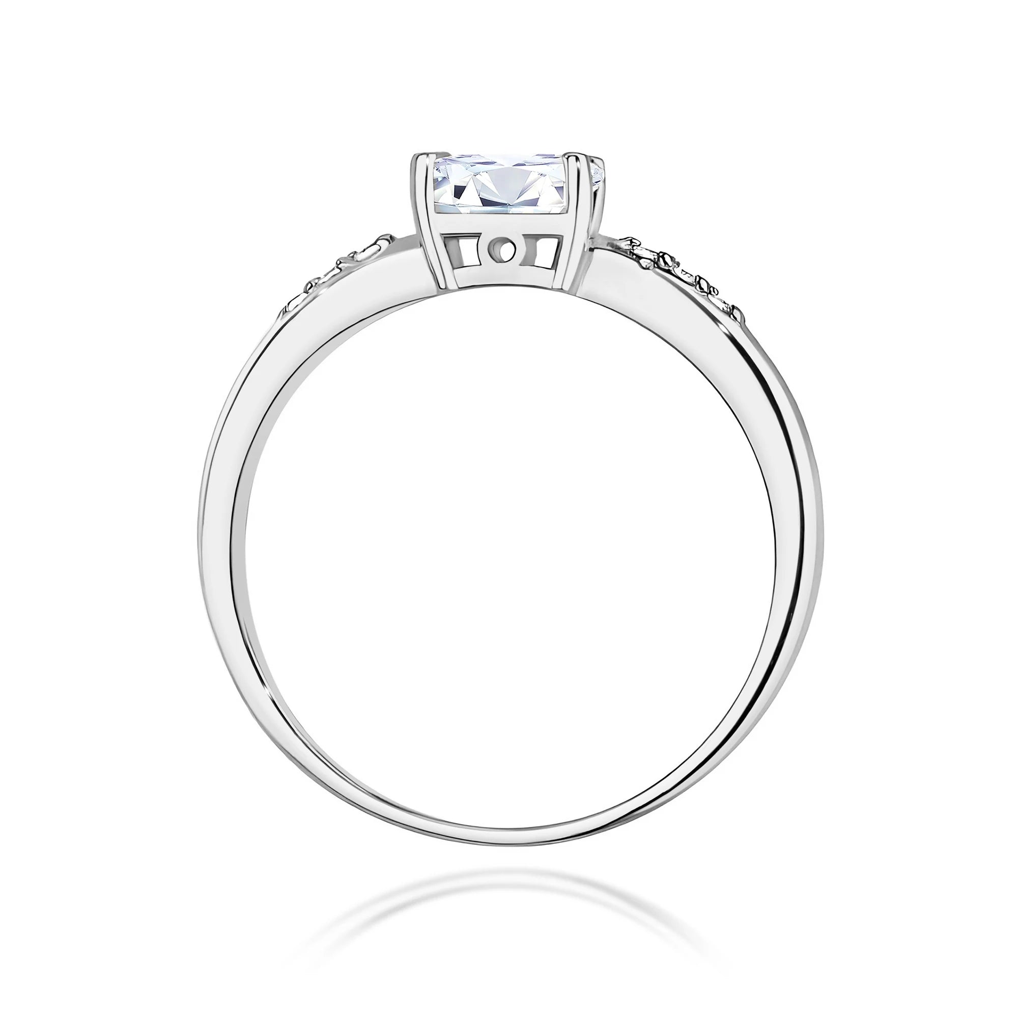 GREMARI 14K (585) White Gold engagement ring with Oval 0.40 ct Central and 0.03 ct Sideline Lab-grown Diamonds