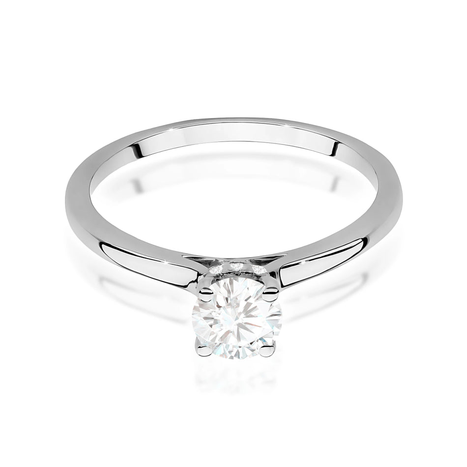 Prsteň z bieleho zlata – lab-grown diamant Round/Brilliant s hmotnosťou 0,50 ct, doplnený 12 × 0,005 ct lab-grown diamantmi
