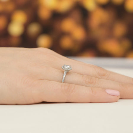 GREMARI 14K (585) White Gold engagement ring with Round 0.50 ct Central and 0.241 ct Sideline Lab-grown Diamonds