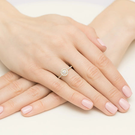 GREMARI Yellow Gold engagement ring with Round 0.40 ct Central and 0.241 ct Sideline Lab-grown Diamonds