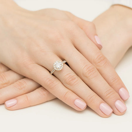 GREMARI Yellow Gold engagement ring with Round 1.00 ct Central and 0.377 ct Sideline Lab-grown Diamonds