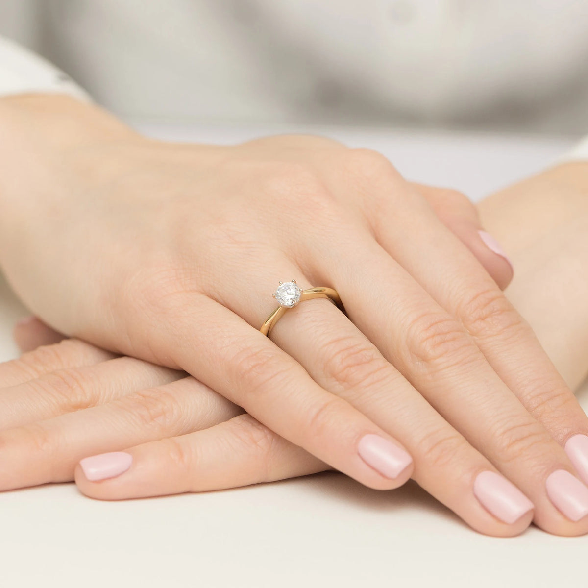 Yellow Gold engagement ring with Round 0.70 ct Lab-grown Diamond - GREMARI fine jewelry