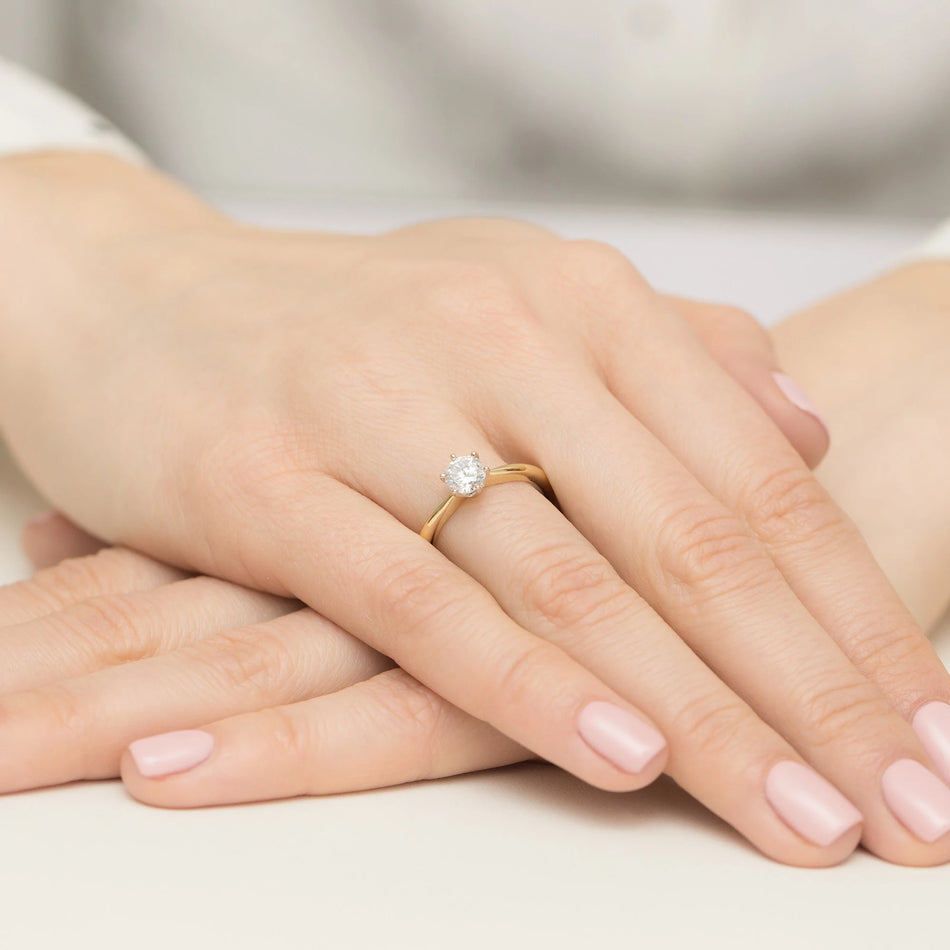 Yellow Gold engagement ring with Round 0.70 ct Lab-grown Diamond - GREMARI fine jewelry