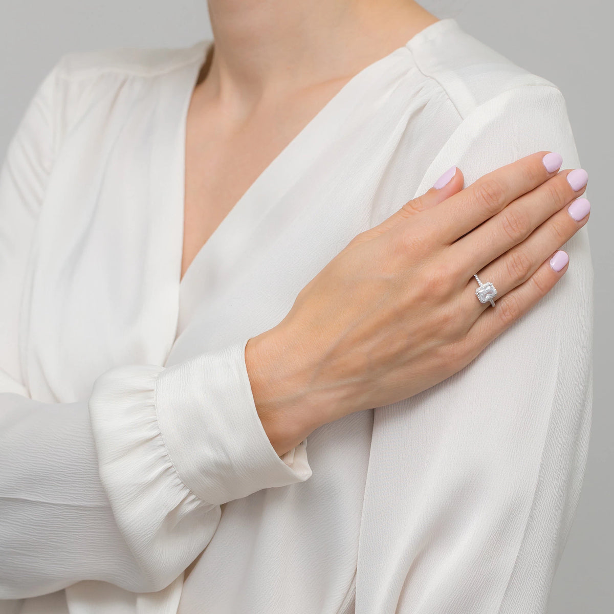 silver-ring-with-zirconia-up015-925-bs