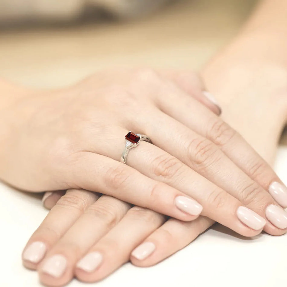 zlatý prsteň s topásom 0,65 ct a diamantmi - kópia