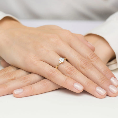 gold-ring-with-0-60ct-and-0-03ct-lab-diamonds-w0002-ldw-01