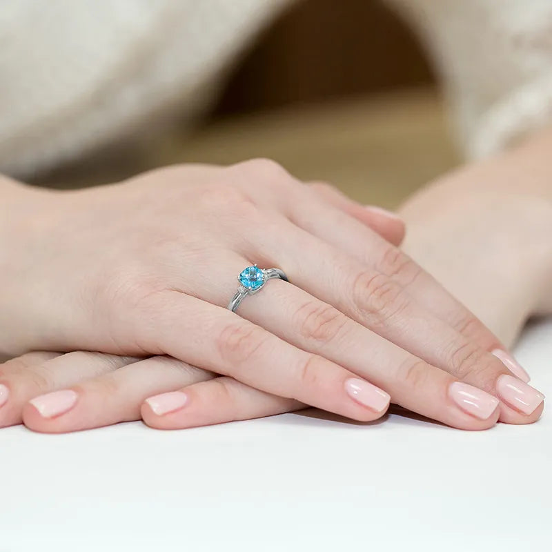 zlatý-prsteň-s-1-10ct-topásom-a-diamantmi-w0003-tob-01