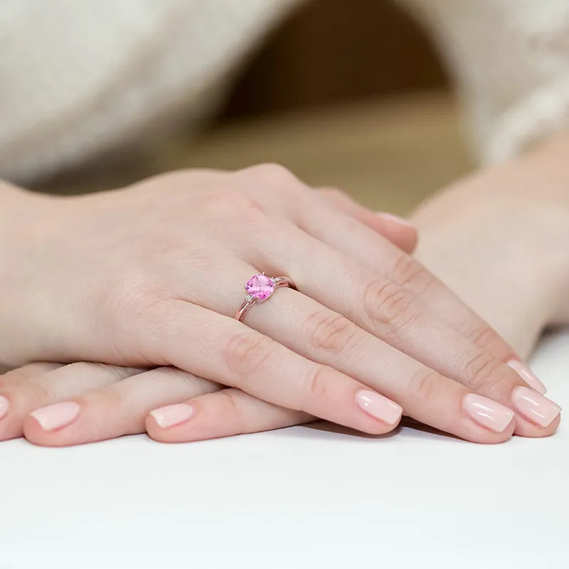 gold-ring-with-1-10ct-pink-topaz-and-diamonds-w0003-top-01