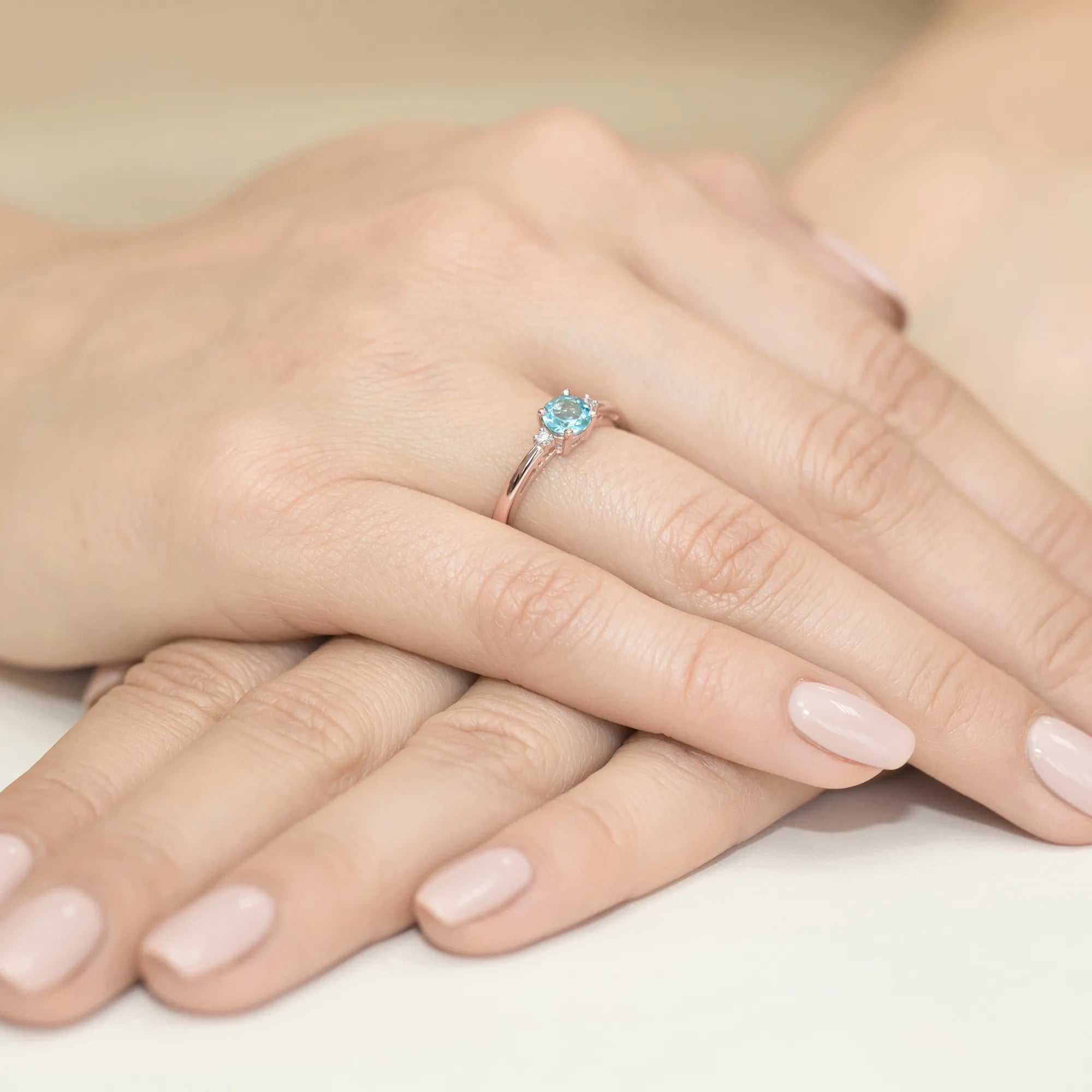 gold-ring-with-0-50ct-topaz-and-diamonds-w0010-tob-01