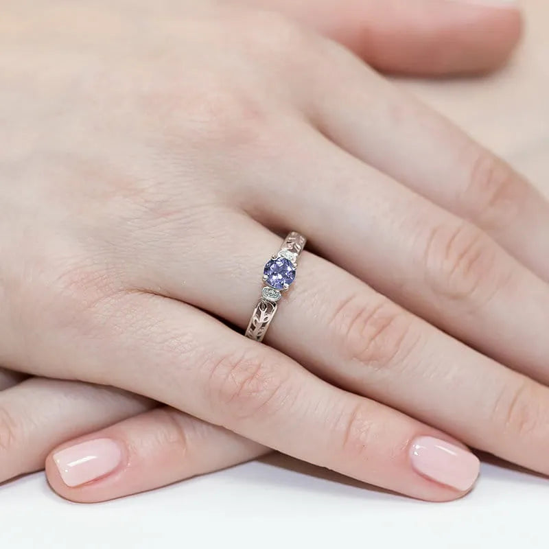 zlatý prsteň s 0,50 ct tanzanitom a 0,02 ct diamantmi w0014-tap-01