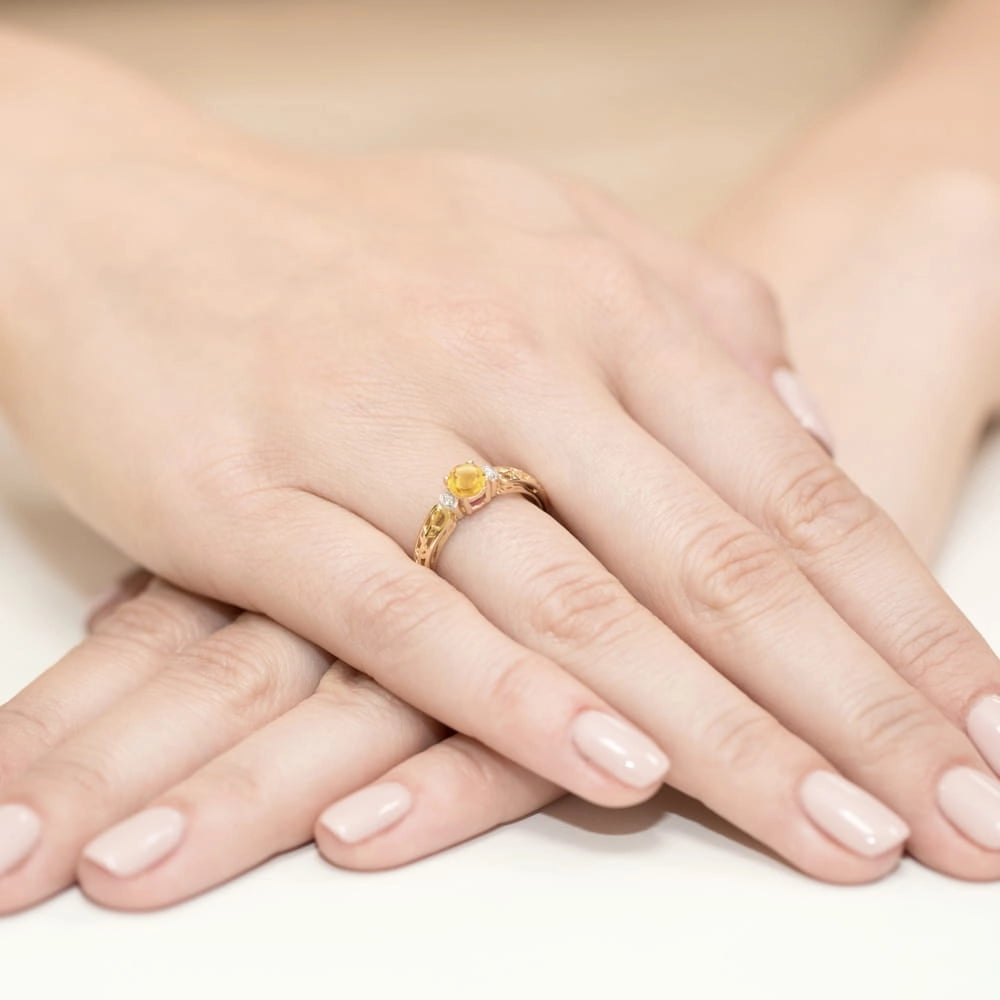 zlatý prsteň s 0,50 ct citrínom a 0,02 ct diamantmi w0014-ciy-01