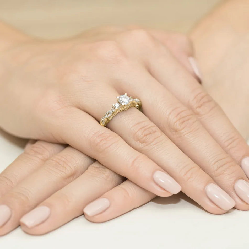 gold-ring-with-0-70ct-and-0-339ct-diamonds-w0023-diw-02