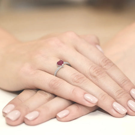 gold-ring-with-1-70ct-ruby-and-0-06ct-diamonds-w0050-rur-01