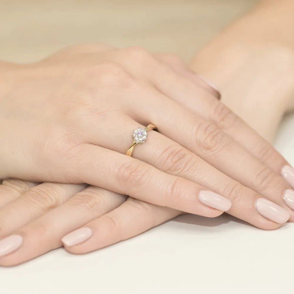 zlatý prsteň s 0,10 ct ametystom a diamantmi w0072-amv-01