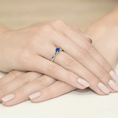 gold-ring-with-0-50ct-sapphire-and-diamonds-w0074-sab-01