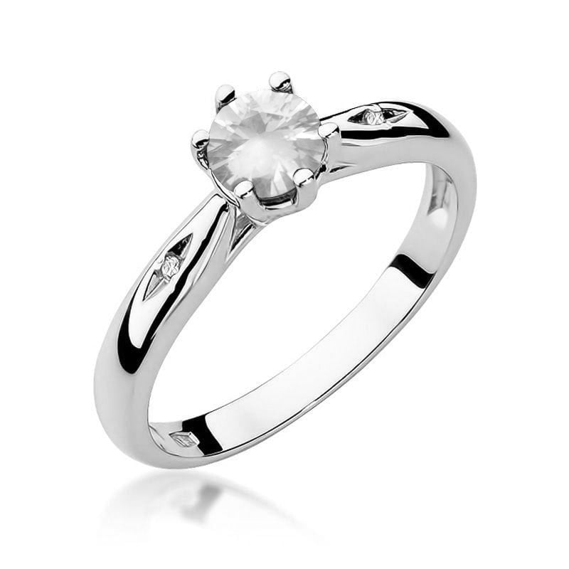 zlatý prsteň s 0,60 ct bielym zafírom a 0,01 ct diamantmi w0074-saw-01