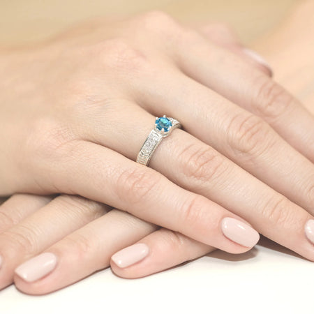 gold-ring-with-0-50ct-topaz-and-diamonds-w0075-tob-01