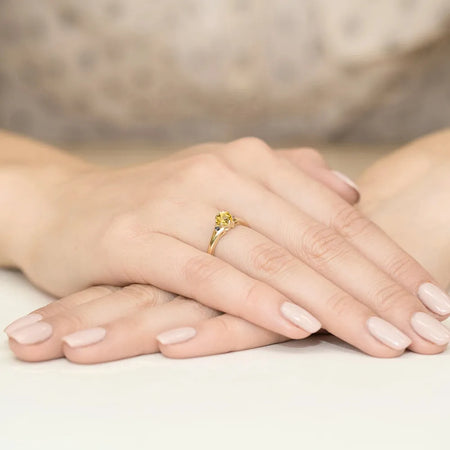 gold-ring-with-0-50ct-citrin-and-black-diamonds-w0076-ciy-02