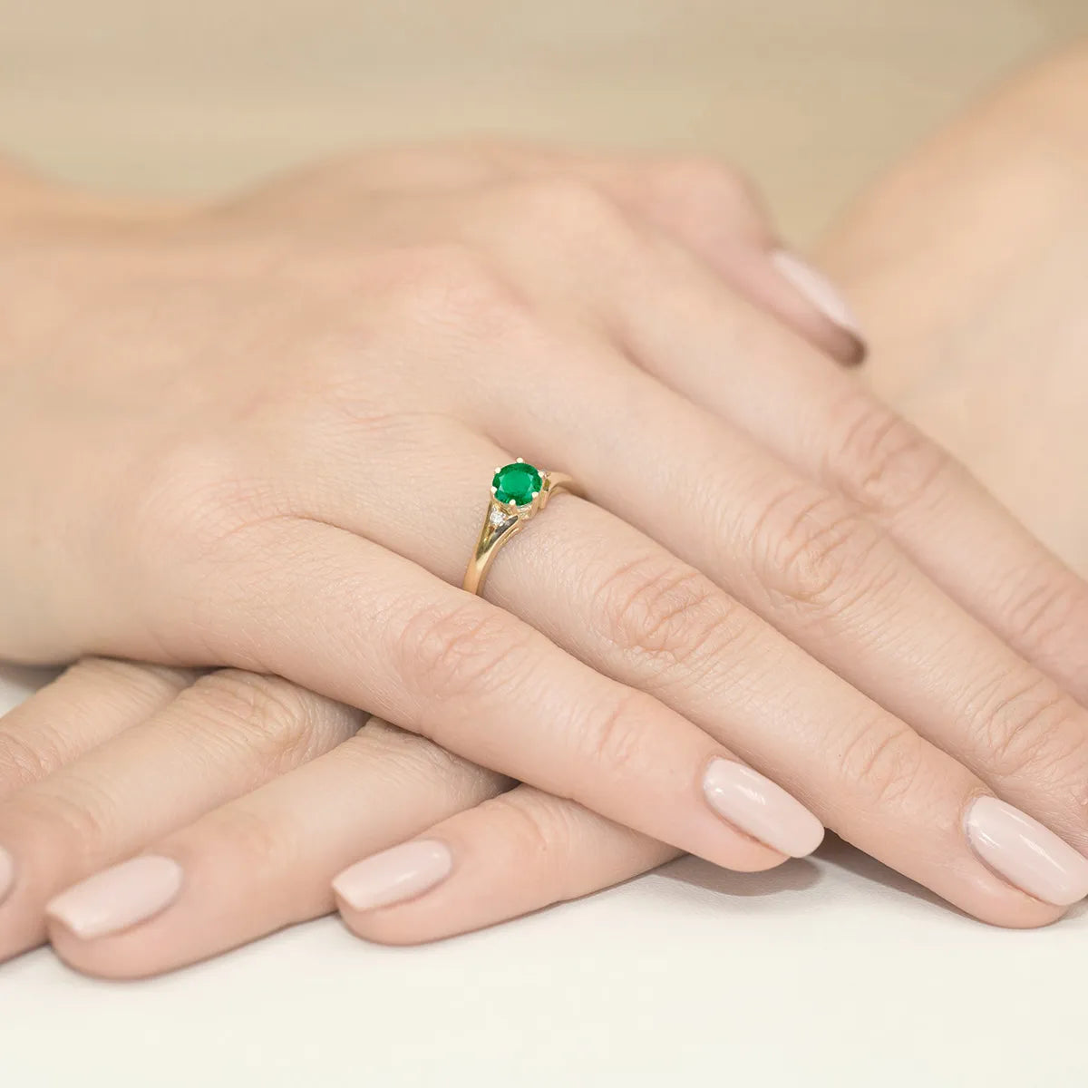 gold-ring-with-0-50ct-emerald-and-diamonds-w0076-emg-01