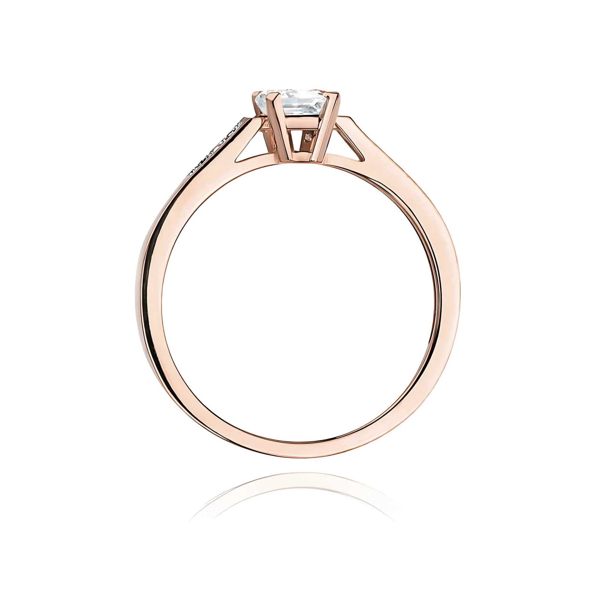 gold-ring-with-0-60ct-and-0-04ct-lab-diamonds-w0078-ldw-01
