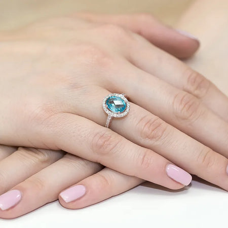 gold-ring-with-1-70ct-topaz-and-0-16ct-diamonds-w0080-tob-01