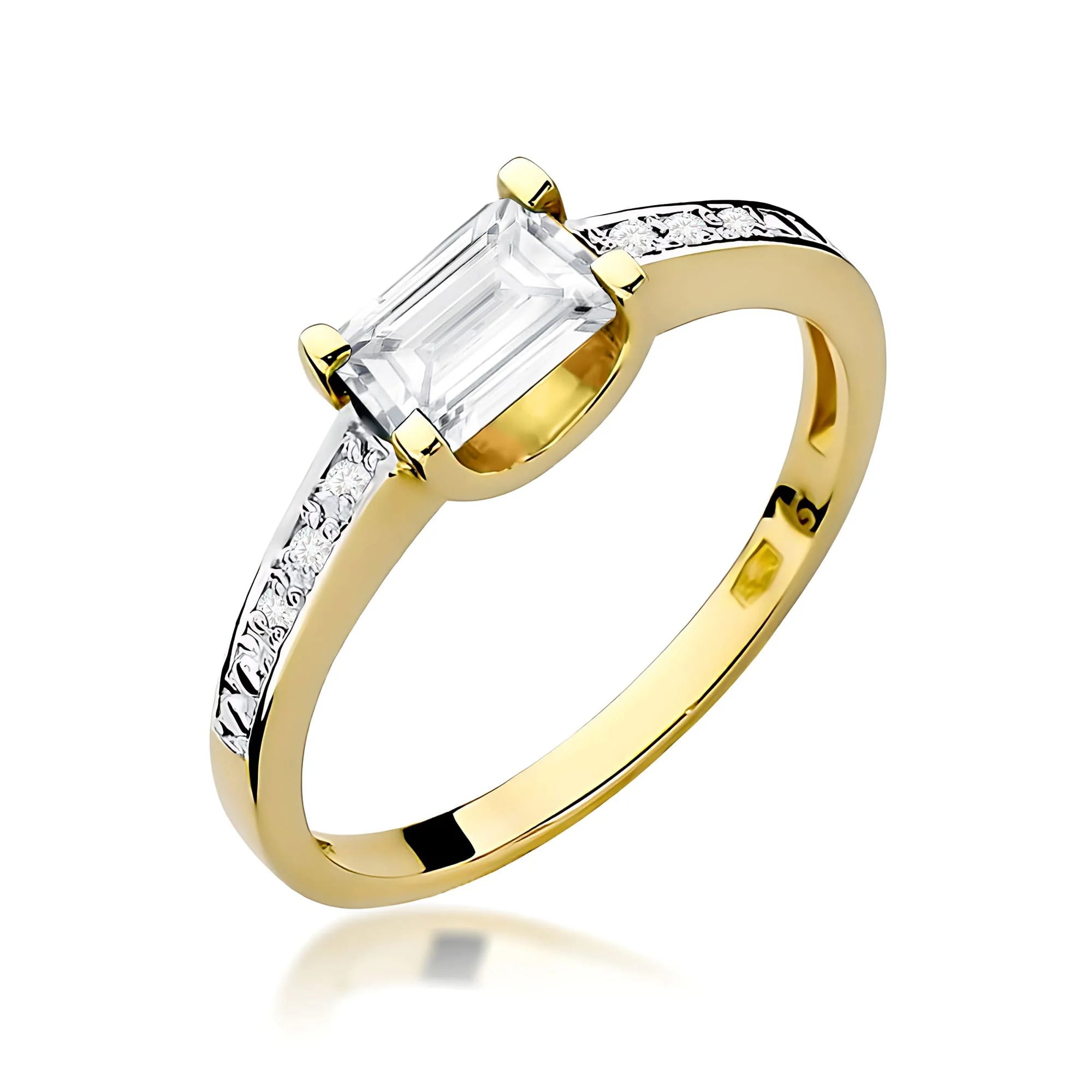 gold-ring-with-0-60ct-and-0-03ct-lab-diamonds-w0105-ldw-01