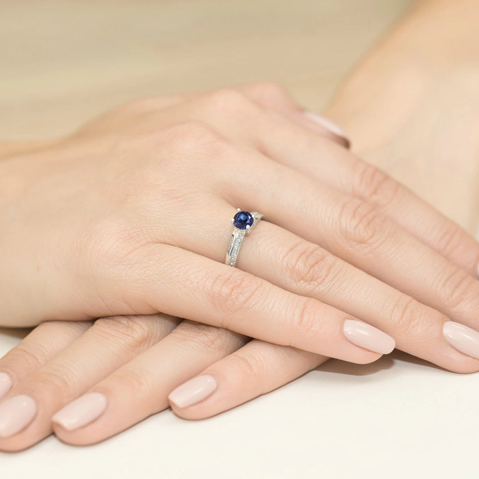 White Gold Ring with 0.50ct Sapphire and 0.03ct Diamonds