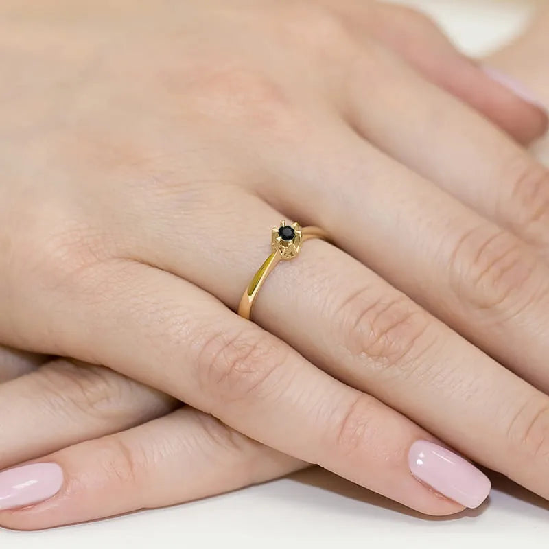 zlatý-prsteň-s-0-12ct-čiernym-diamantom-w0111-dib-01