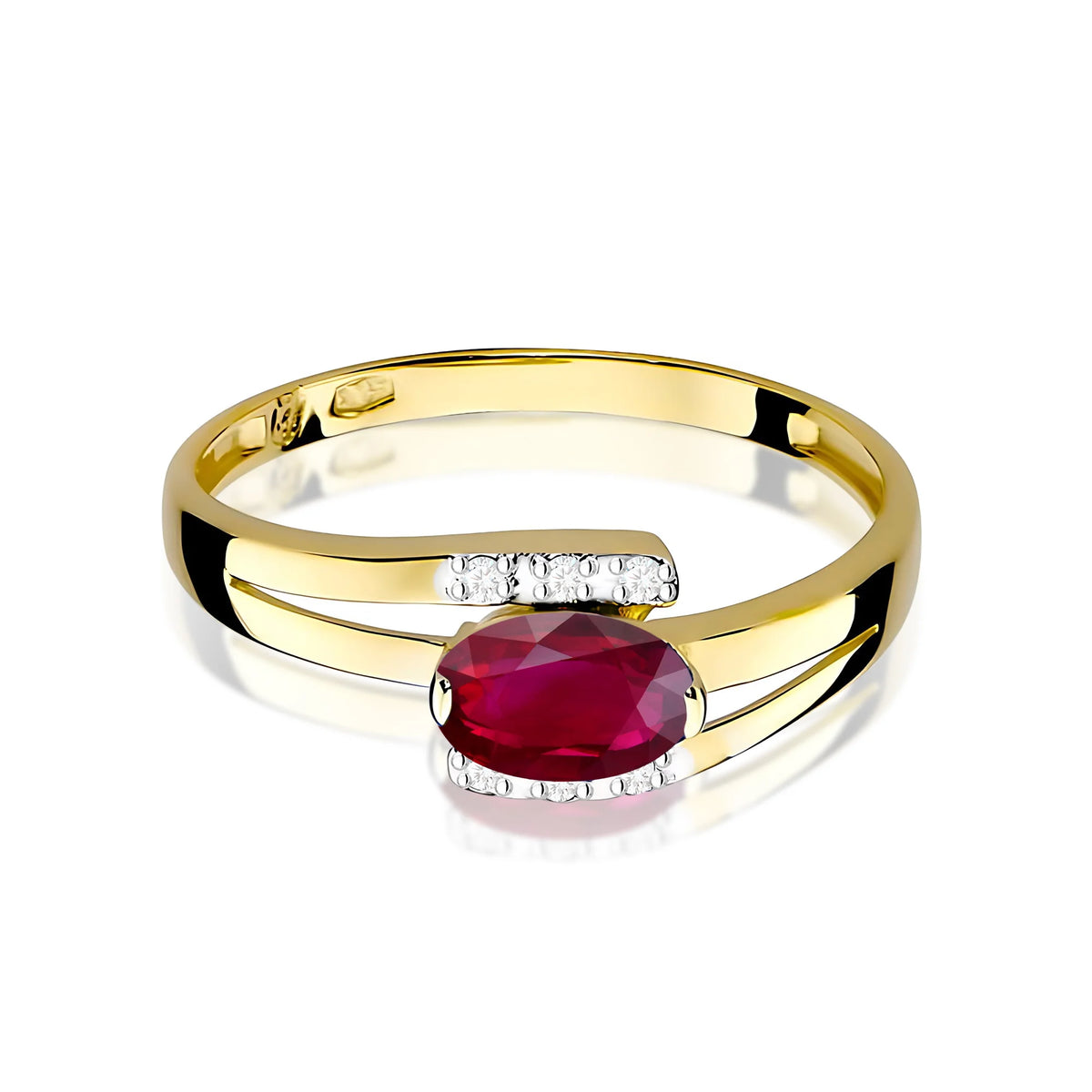 Prsteň zo žltého 14k zlata s oválnym rubínom 0,60 ct a diamantmi 0,052 ct