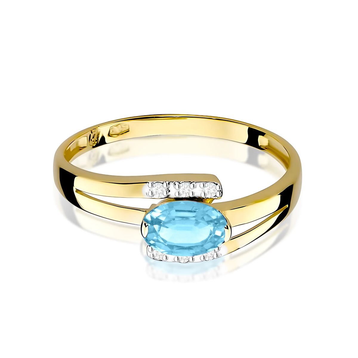 Prsteň s prekríženými ramenami zo žltého 14k zlata s oválnym topásom Swiss Blue 0,50 ct a diamantmi 0,052 ct