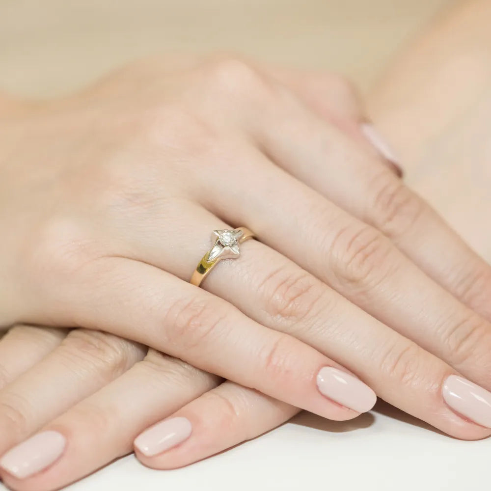 zlatý-prsteň-s-diamantom-0-12ct-w0155-diw-01