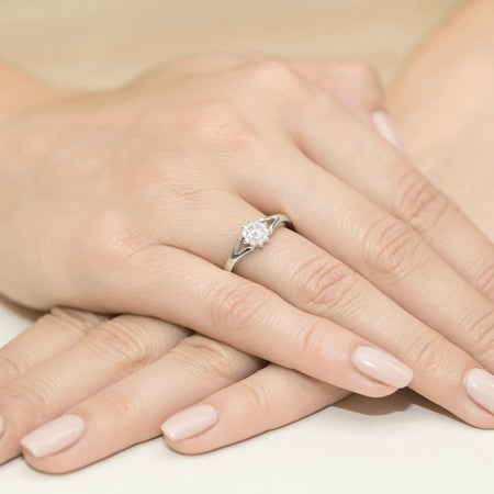 gold-ring-with-0-10ct-and-0-086ct-diamonds-w0185-diw-01