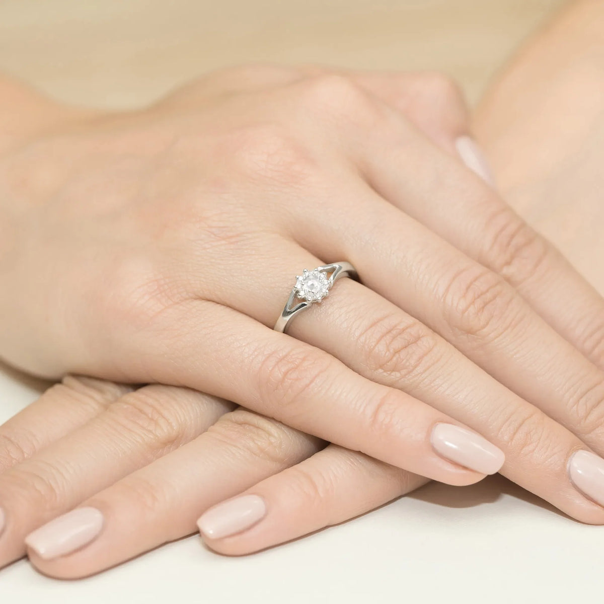 Diamond Engagement Ring in 585 White Gold