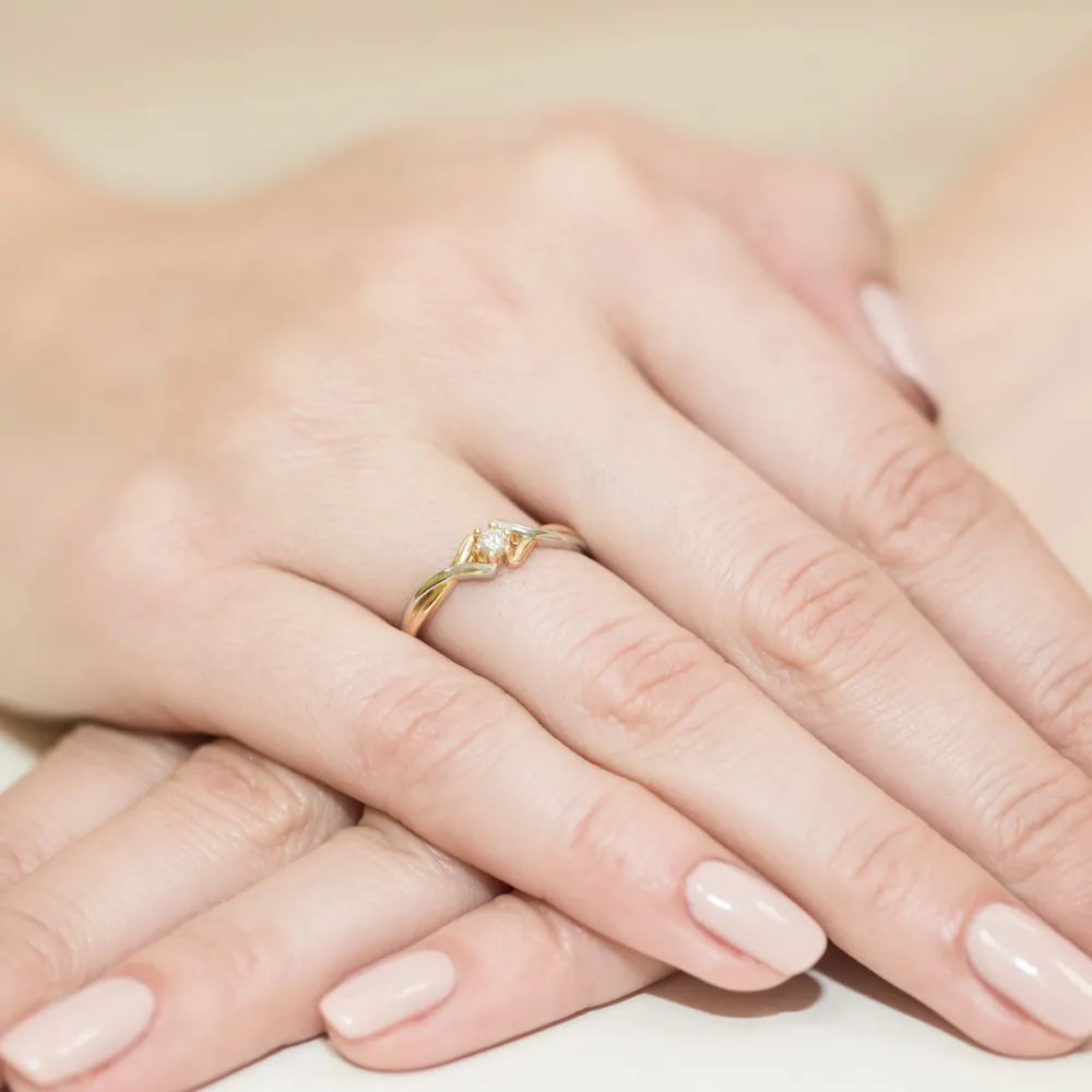 zlatý prsteň s diamantom 0,08 ct w0190-diw-03