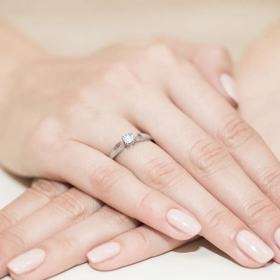 zlatý-prsteň-s-diamantom-0-24ct-w0197-diw-01