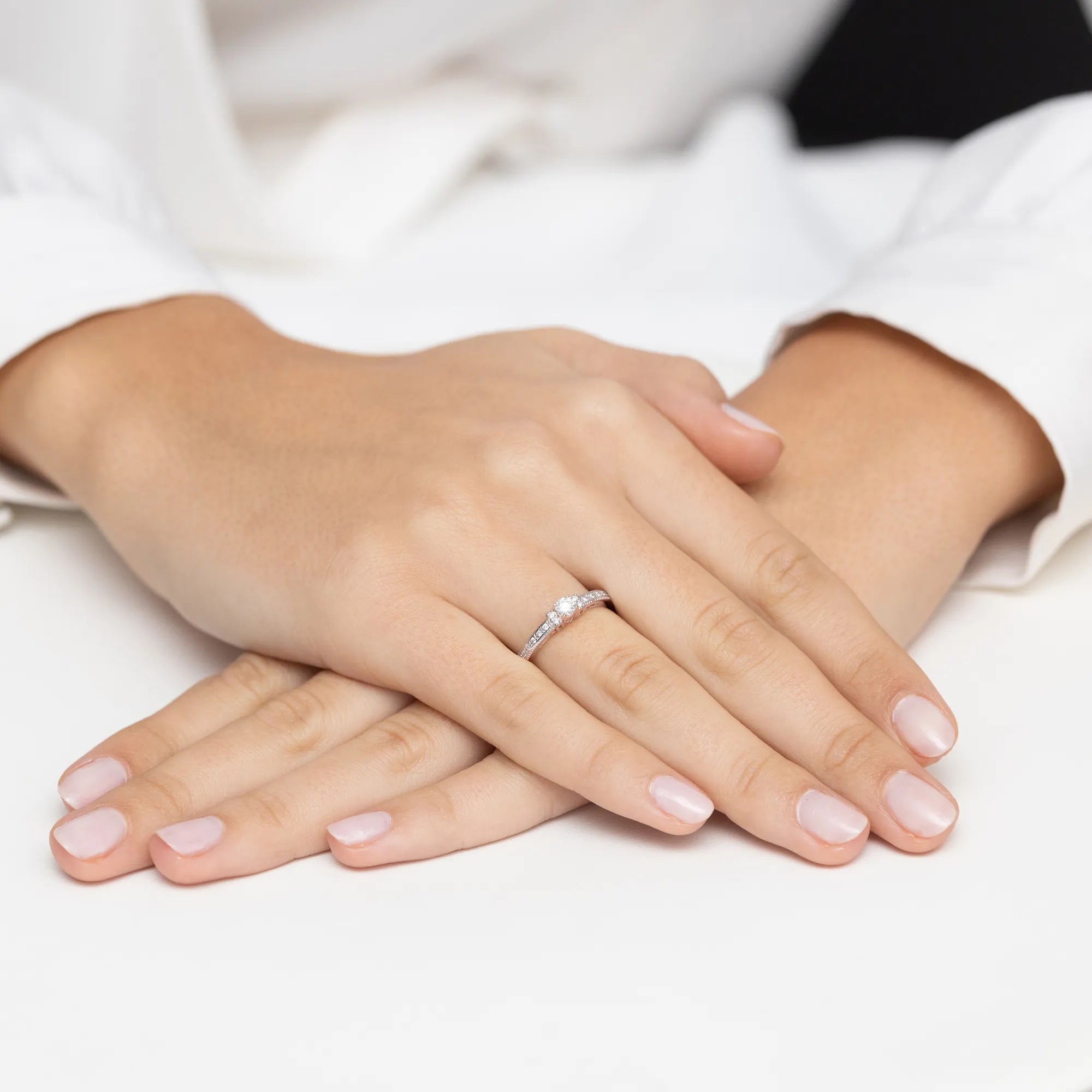 gold-ring-with-0-13ct-and-0-104ct-diamonds-w0201-diw-01