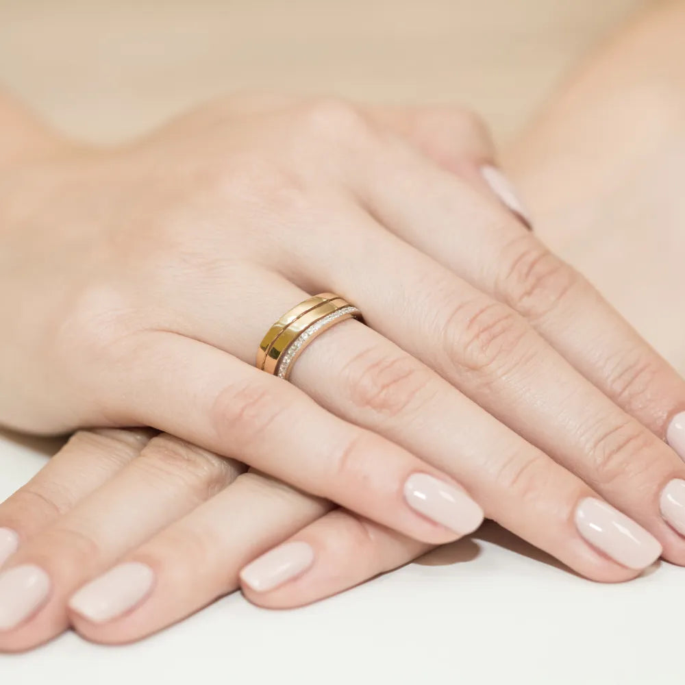 gold-ring-with-0-085ct-diamonds-w0214-diw-01