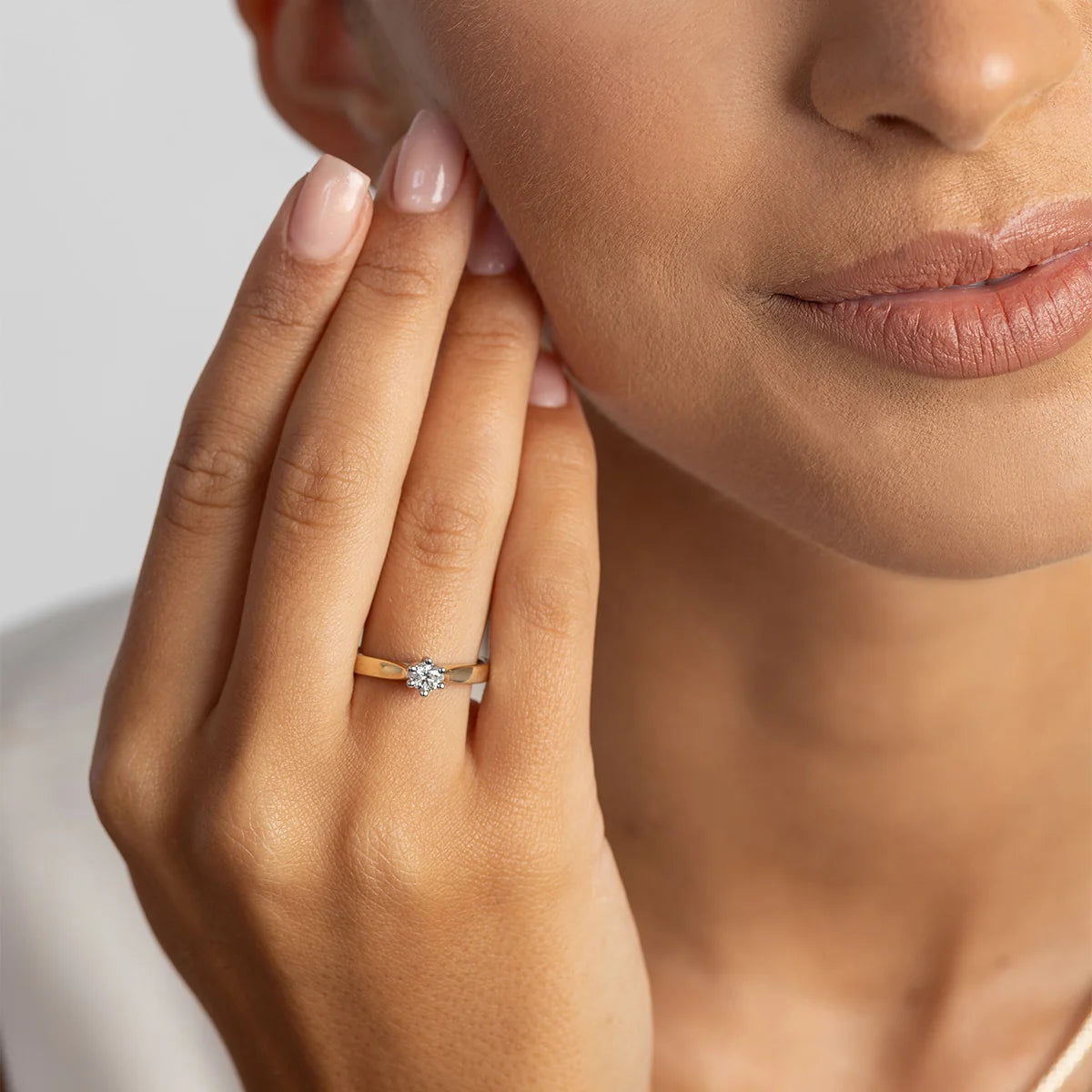 Prsteň zo žltého zlata s okrúhlym lab-grown diamantom 0,30 ct