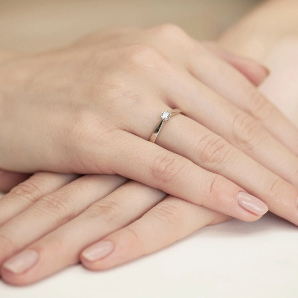 zlatý-prsteň-s-diamantom-0-08ct-w0229-diw-01