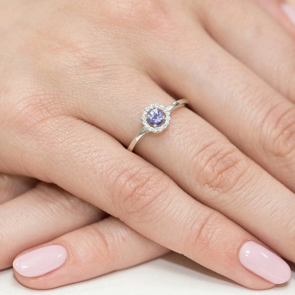 Prsteň z bieleho zlata s 0,15 ct tanzanitom a 0,08 ct diamantmi