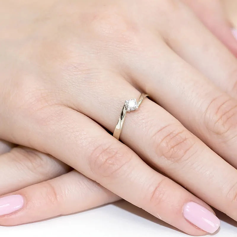 gold-ring-with-0-20ct-lab-diamond-w0243-ldw-01