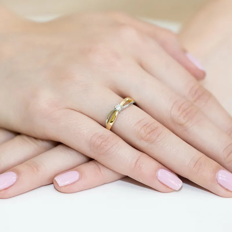 zlatý-prsteň-s-diamantom-0-10ct-w0248-diw-01