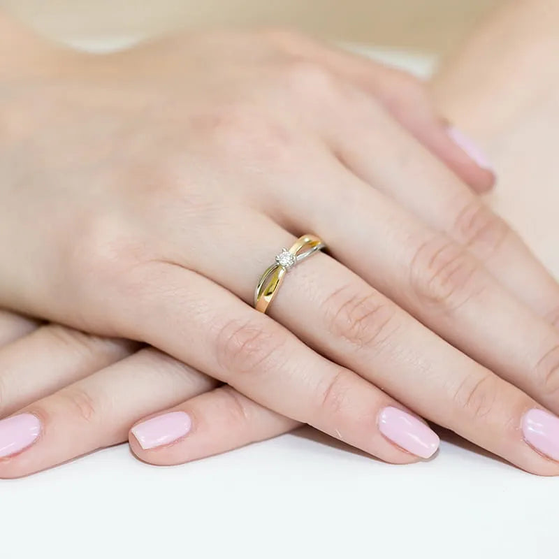 gold-ring-with-0-10ct-lab-diamond-w0248-ldw-01