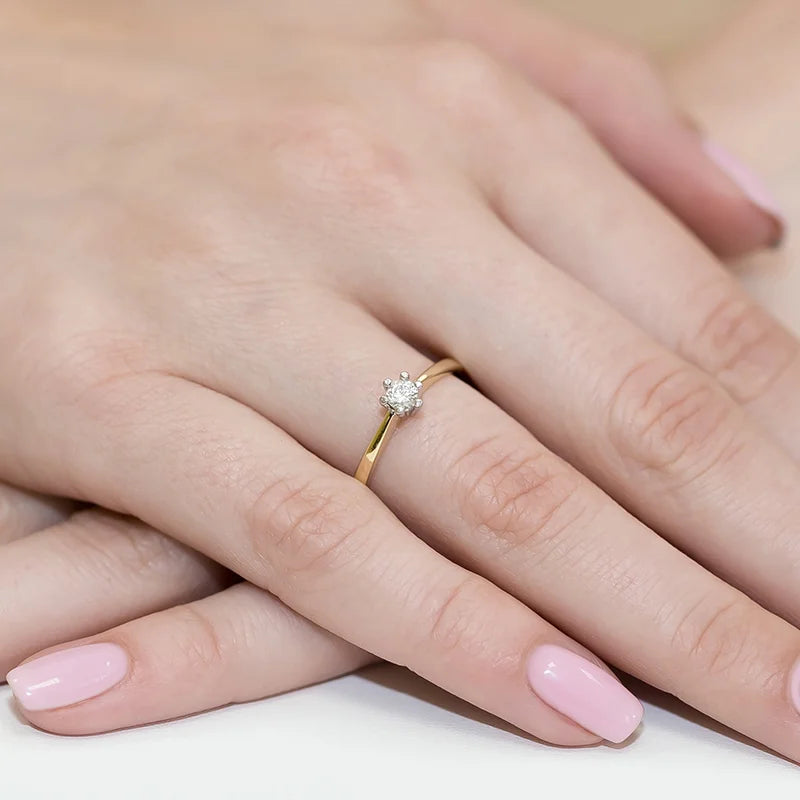 Zlatý prsteň s diamantom 0,20 ct