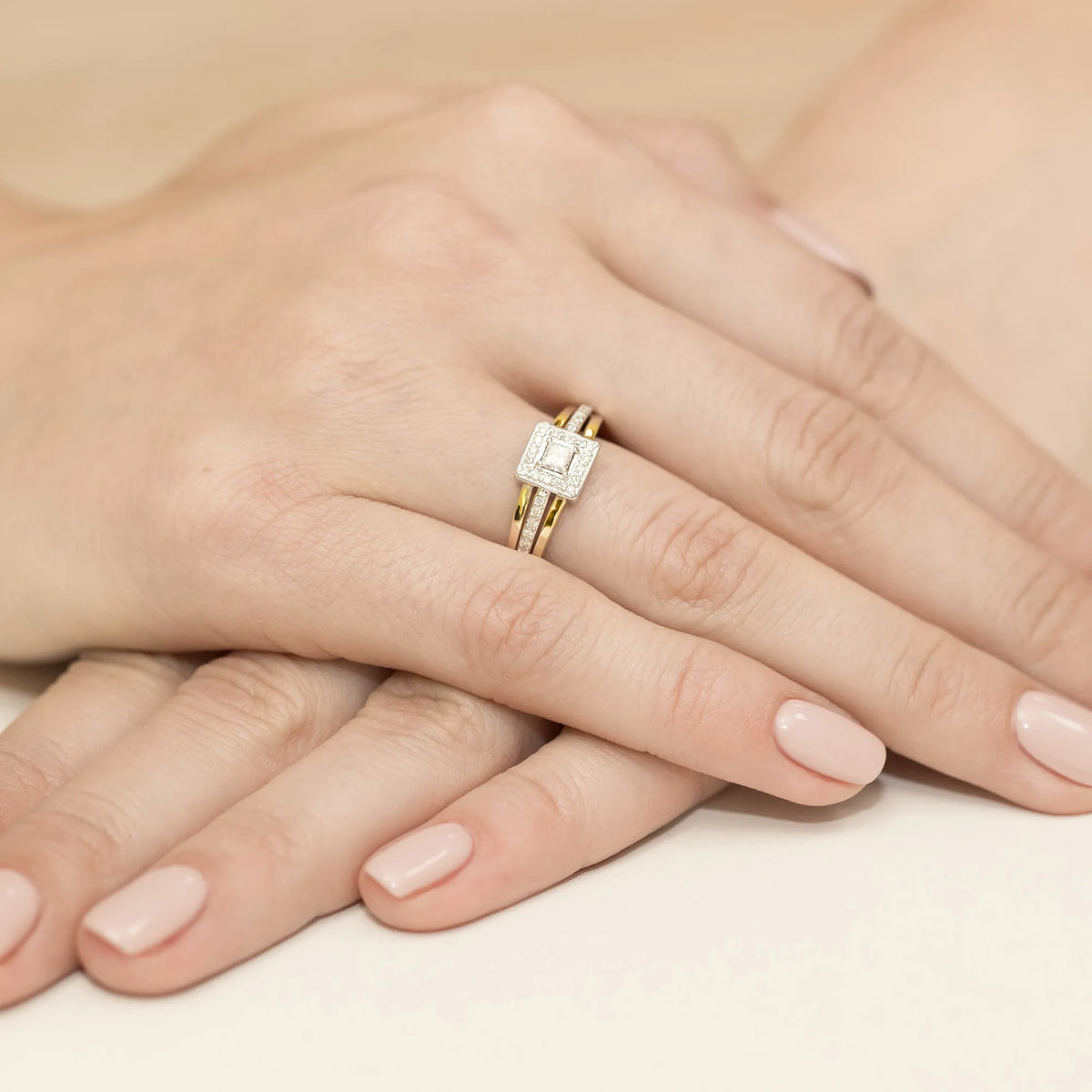 gold-ring-with-0-15ct-and-0-14ct-diamonds-w0271-diw-01