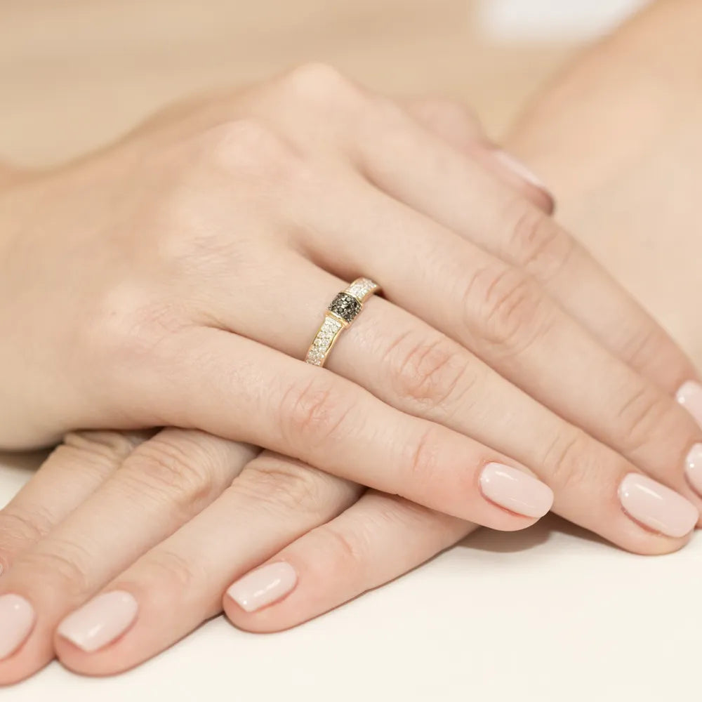 sada zlatých prsteňov s 0,19 ct čiernymi a bielymi diamantmi w0297-xxx-01
