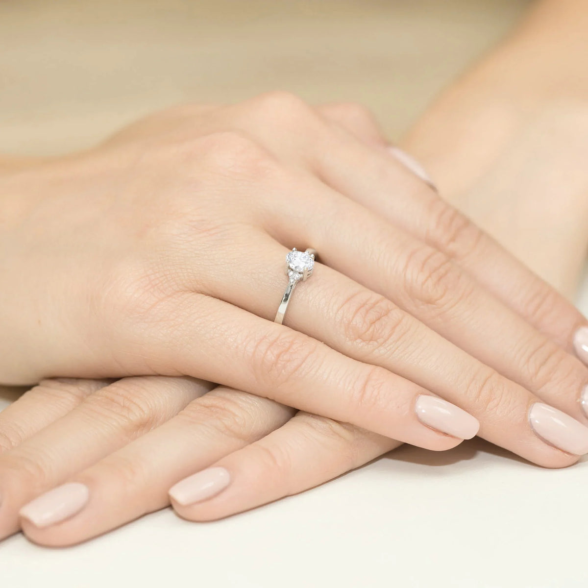 Lab-grown Diamond Engagement Ring in 585 White Gold